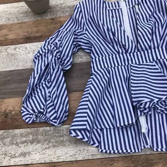 SOLD. Anthropologie Avec Les Filles Ruffle Sleeve Peplum Top - Picture 3 of 11